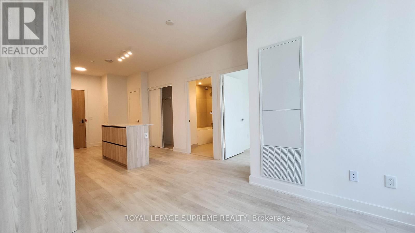 2703 - 15 MERCER STREET Image 11