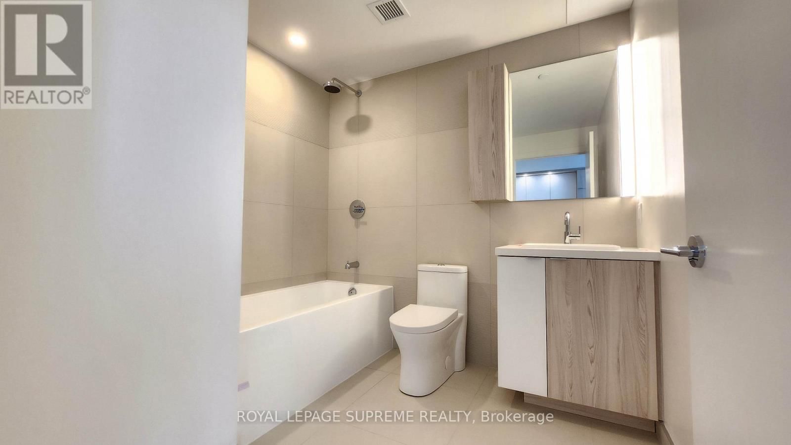 2703 - 15 MERCER STREET Image 12