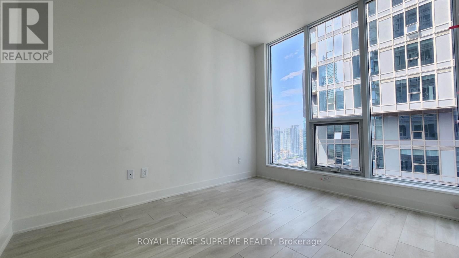 2703 - 15 MERCER STREET Image 15