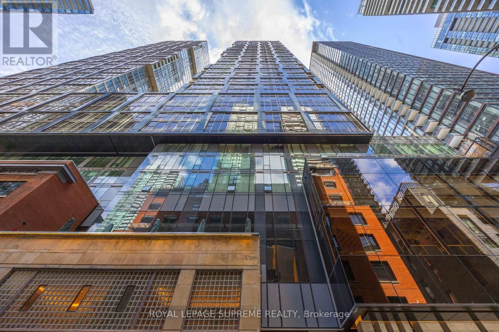 2703 - 15 MERCER STREET Image 2