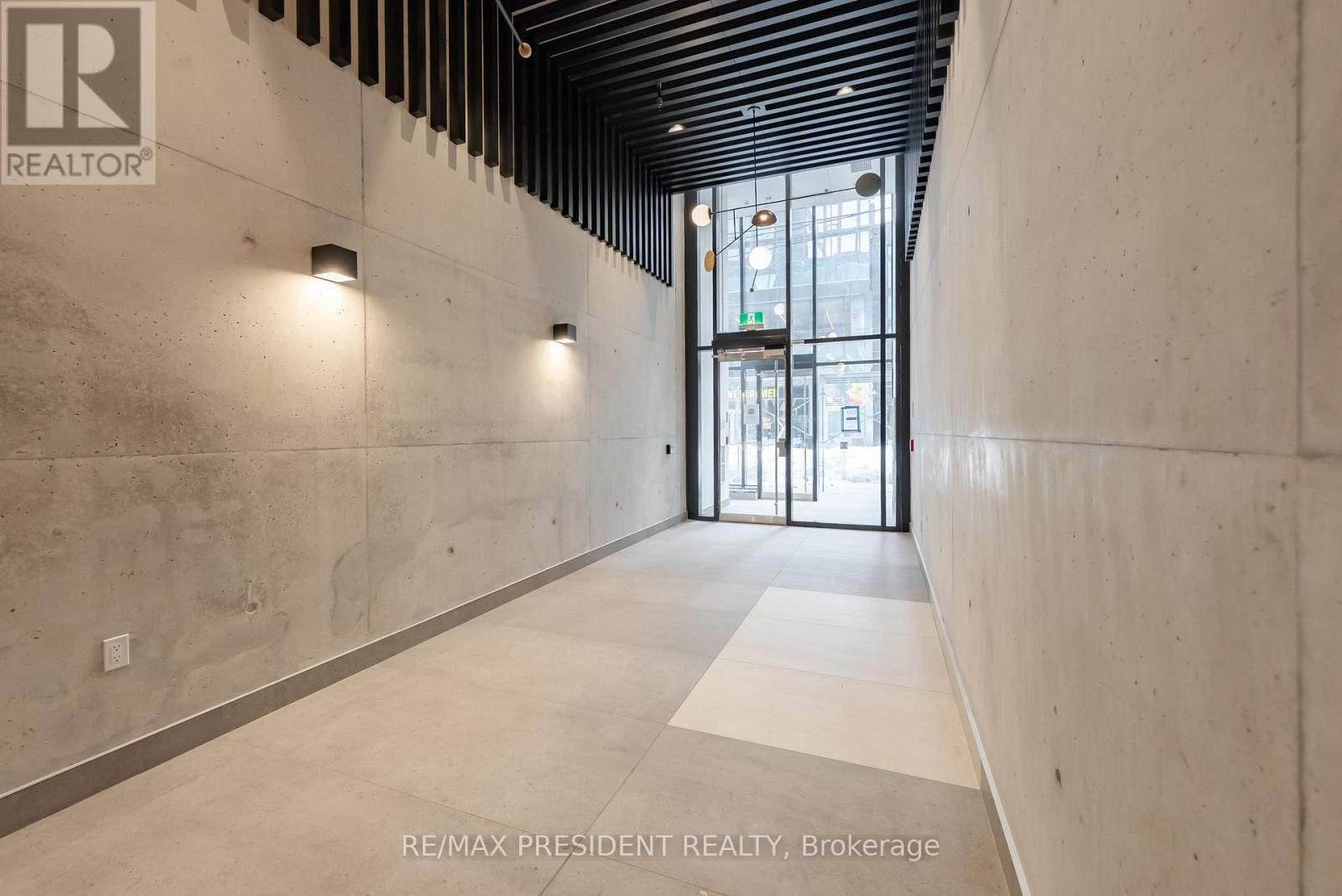 803 - 284 KING STREET EAST Image 4