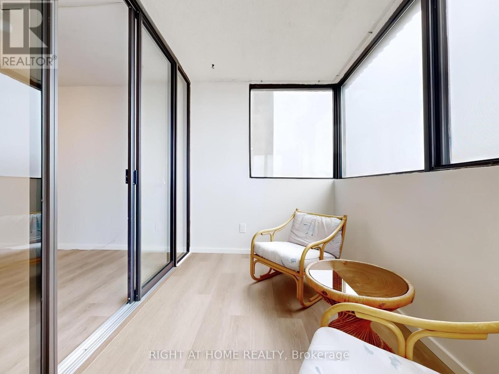 1602 - 133 TORRESDALE AVENUE Image 15