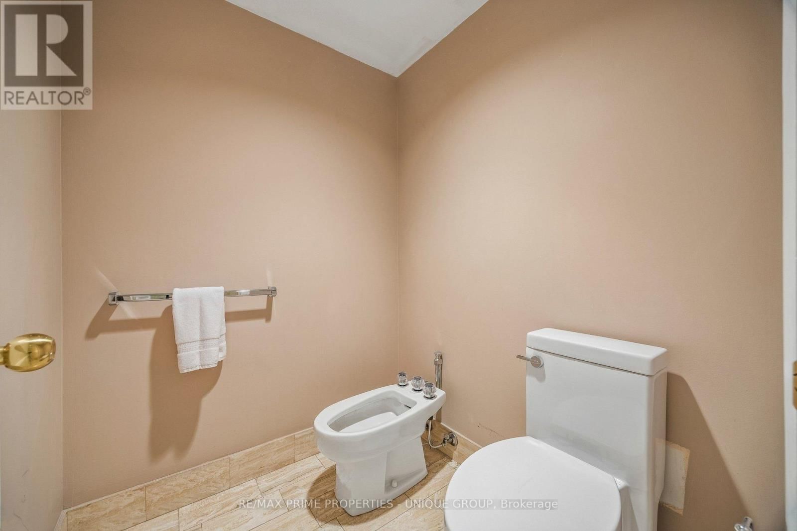 805 - 55 PRINCE ARTHUR AVENUE Image 29