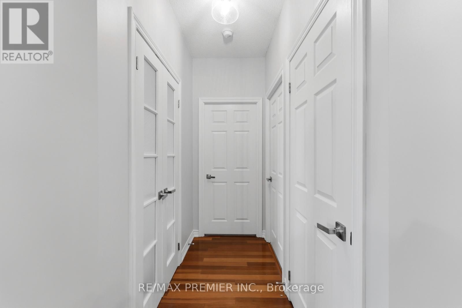 PH20 - 16 DALLIMORE CIRCLE Image 19