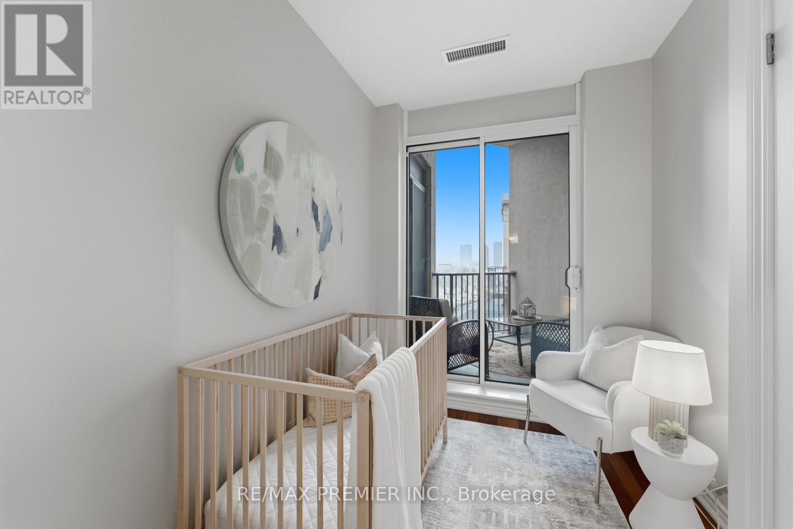 PH20 - 16 DALLIMORE CIRCLE Image 23