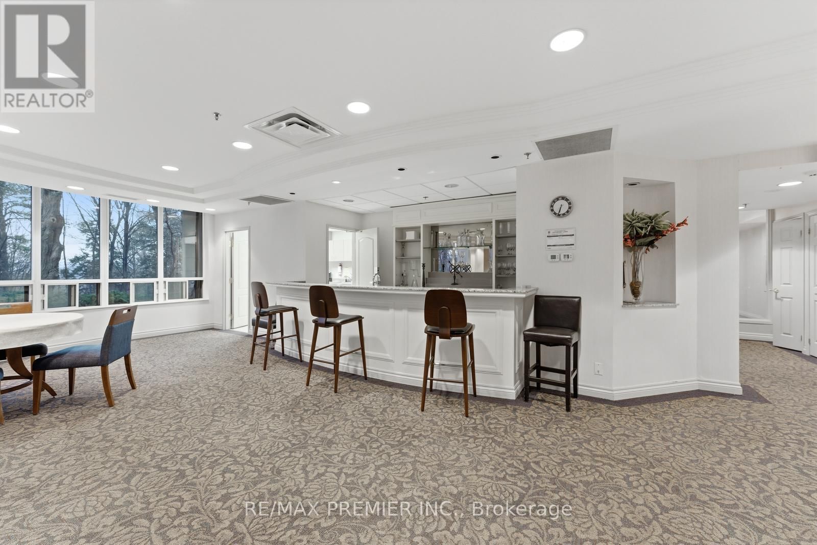 PH20 - 16 DALLIMORE CIRCLE Image 31