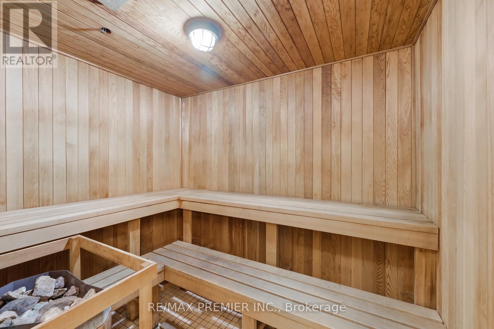 PH20 - 16 DALLIMORE CIRCLE Image 34