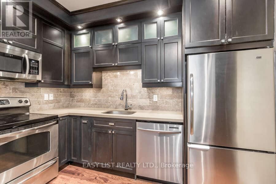 1001 - 393 KING STREET WEST Image 3