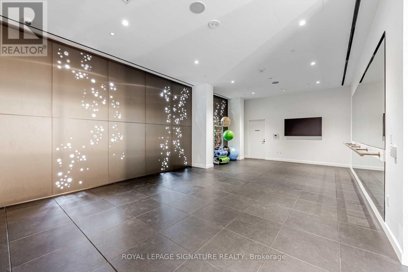 308 - 39 ROEHAMPTON AVENUE Image 21