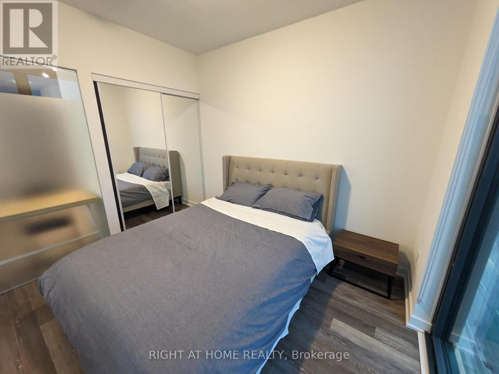 710 - 250 LAWRENCE AVENUE WEST Image 6