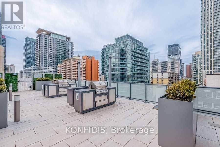 732 - 161 ROEHAMPTON AVENUE Image 28