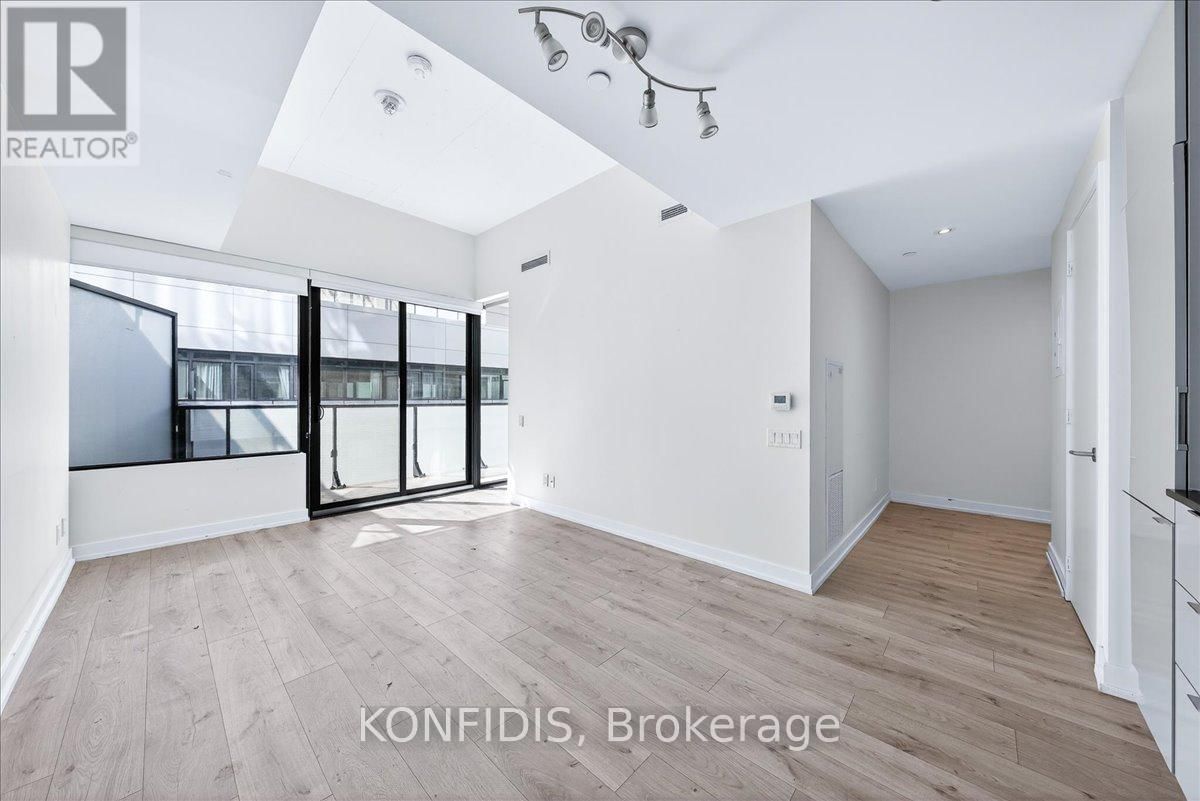 732 - 161 ROEHAMPTON AVENUE Image 9