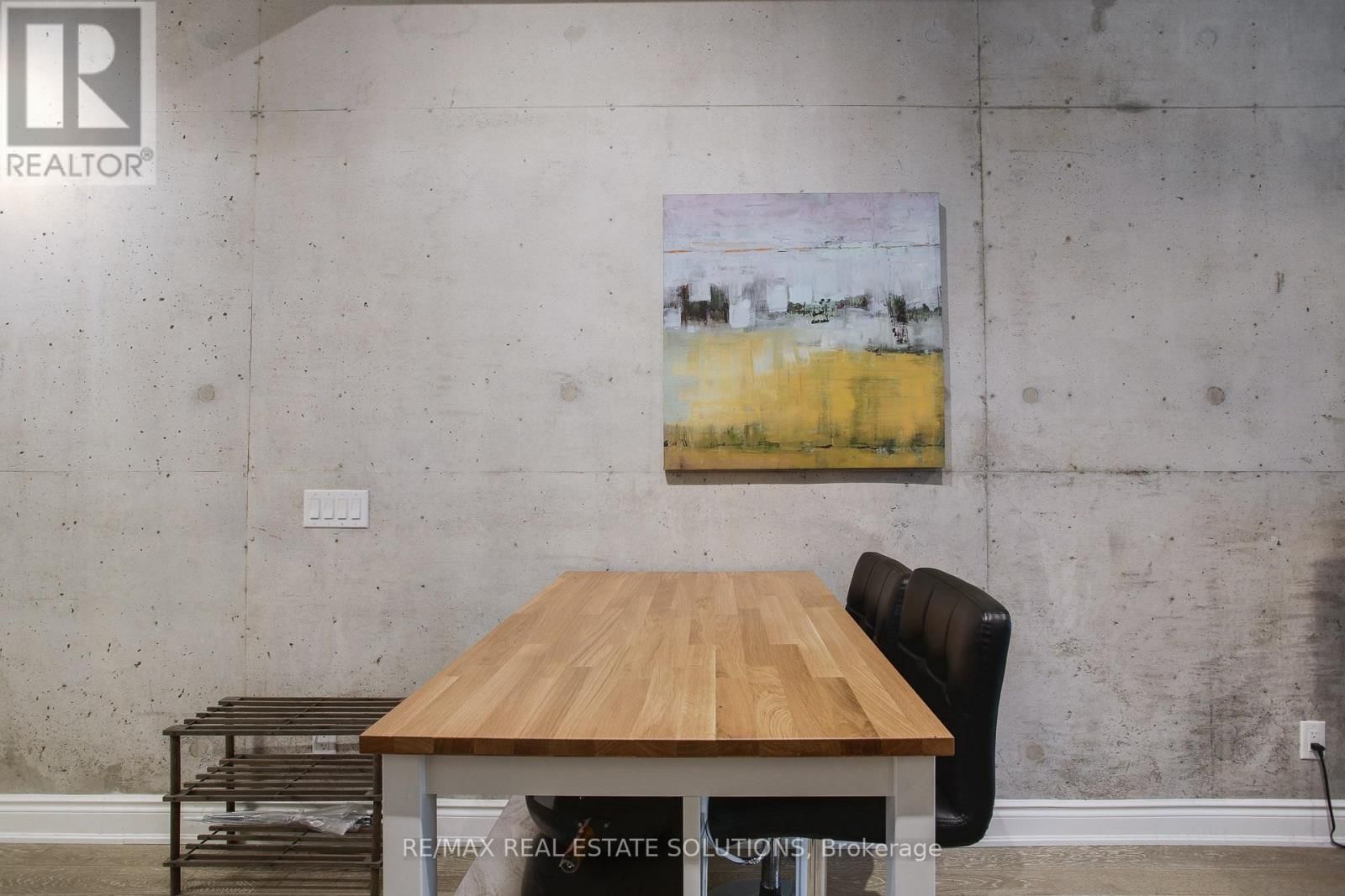 210 - 608 RICHMOND STREET WEST Image 6