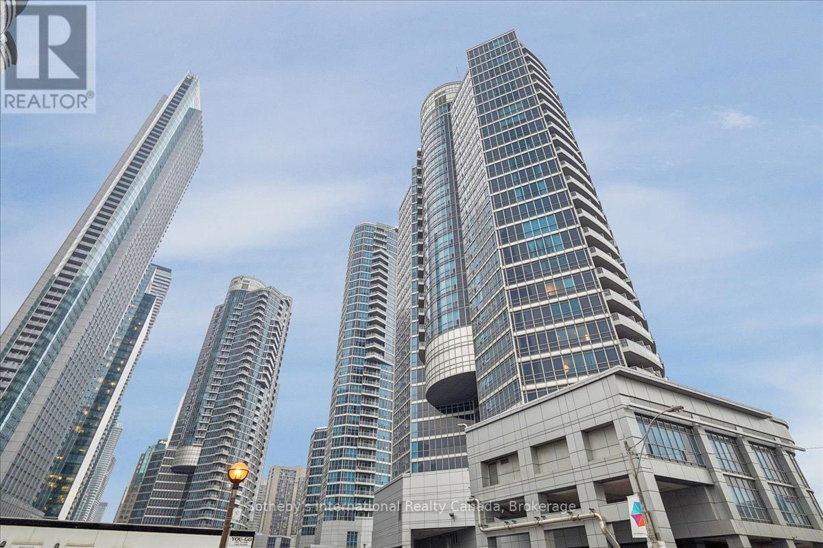 1804 - 218 QUEENS QUAY WEST Image 38