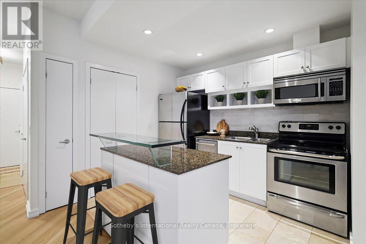 1804 - 218 QUEENS QUAY WEST Image 9