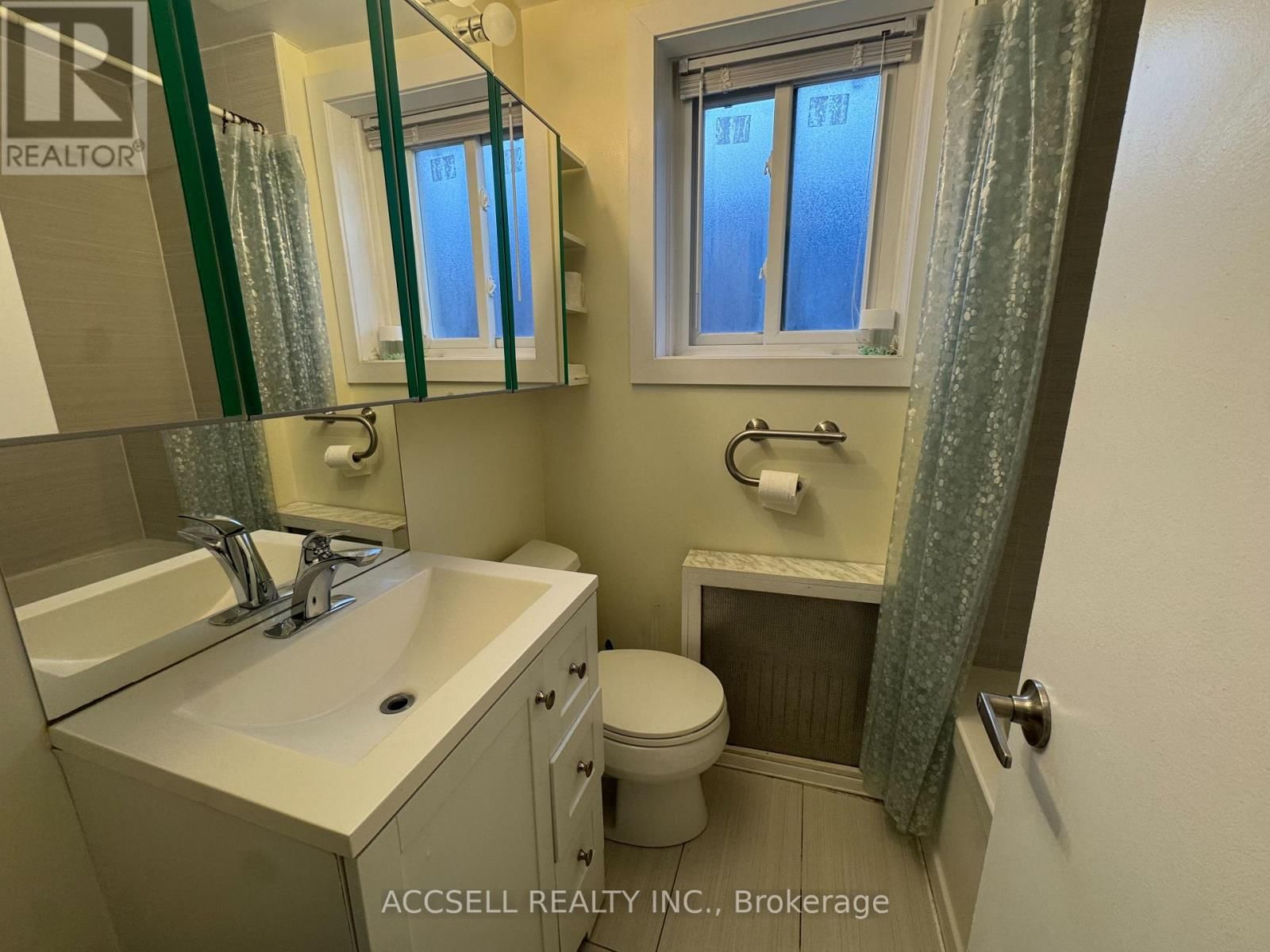 Upper - 99 KENWOOD AVENUE Image 15