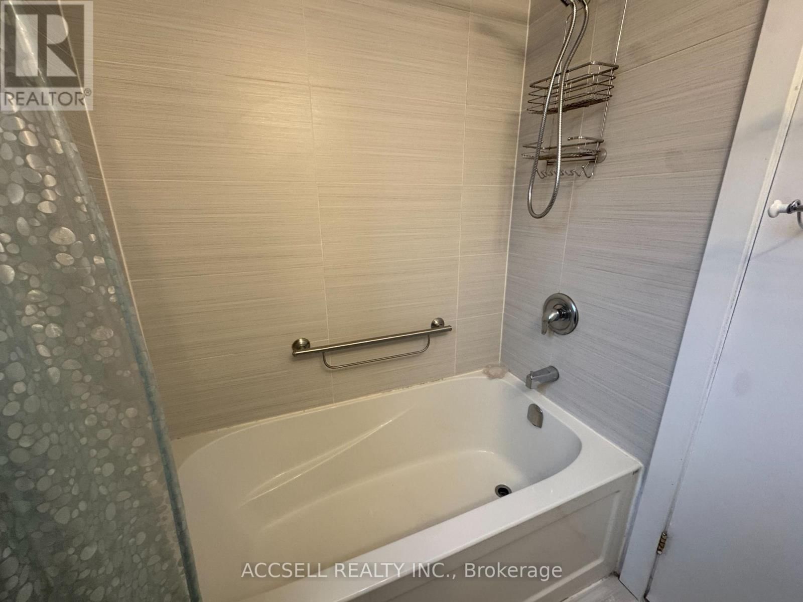 Upper - 99 KENWOOD AVENUE Image 7