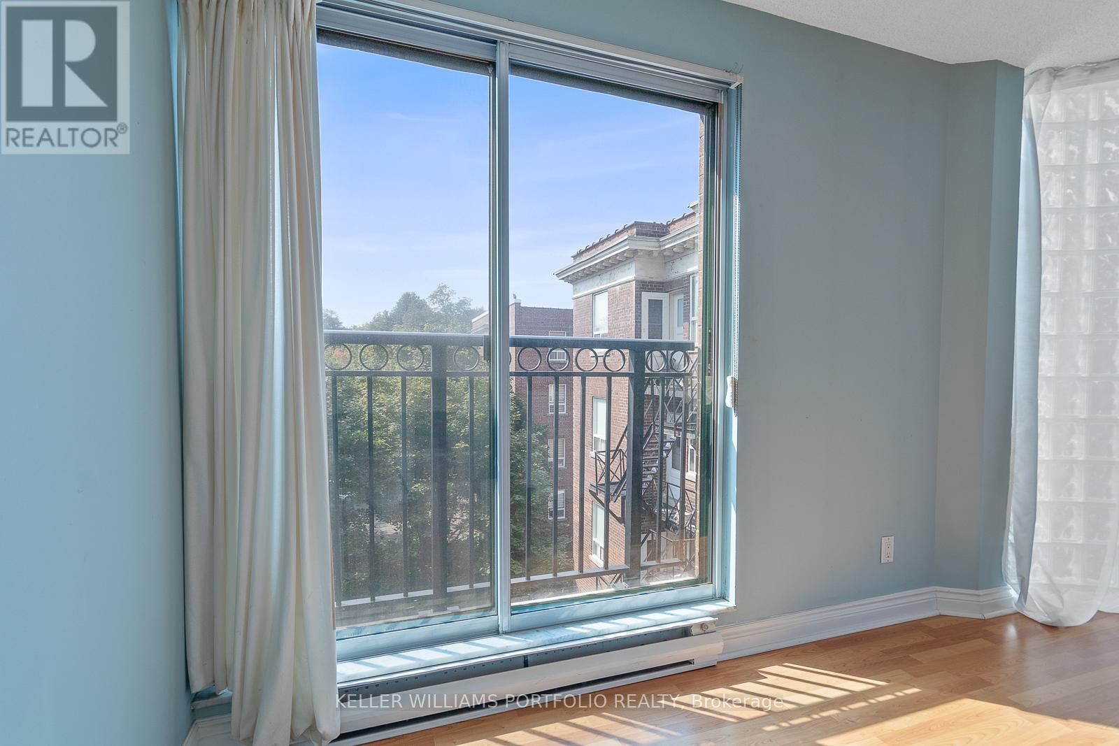 604 - 97 LAWTON BOULEVARD Image 10