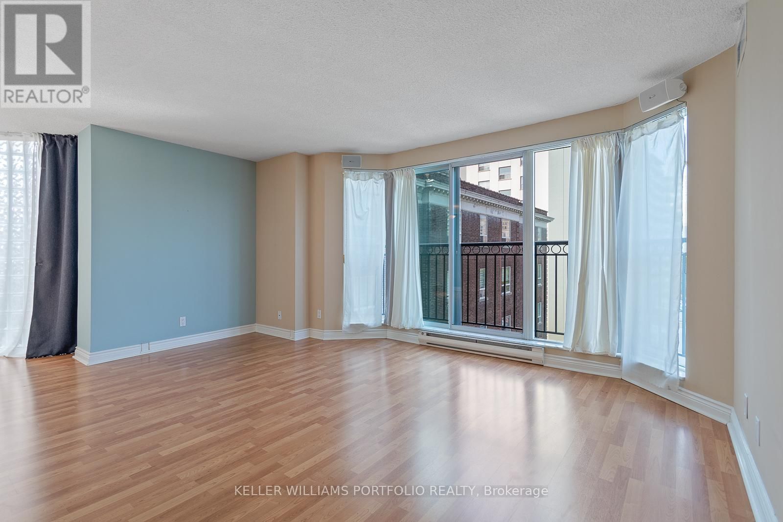 604 - 97 LAWTON BOULEVARD Image 16