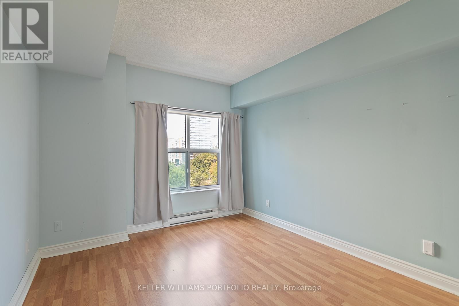 604 - 97 LAWTON BOULEVARD Image 17