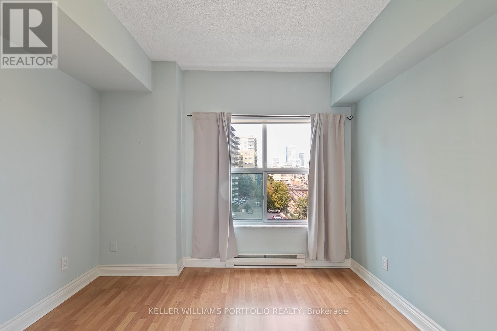 604 - 97 LAWTON BOULEVARD Image 18