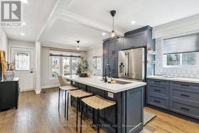 50 Denison Avenue | Toronto (Trinity-Bellwoods) | Image