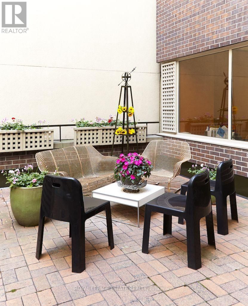 301A - 124 MERTON STREET Image 10