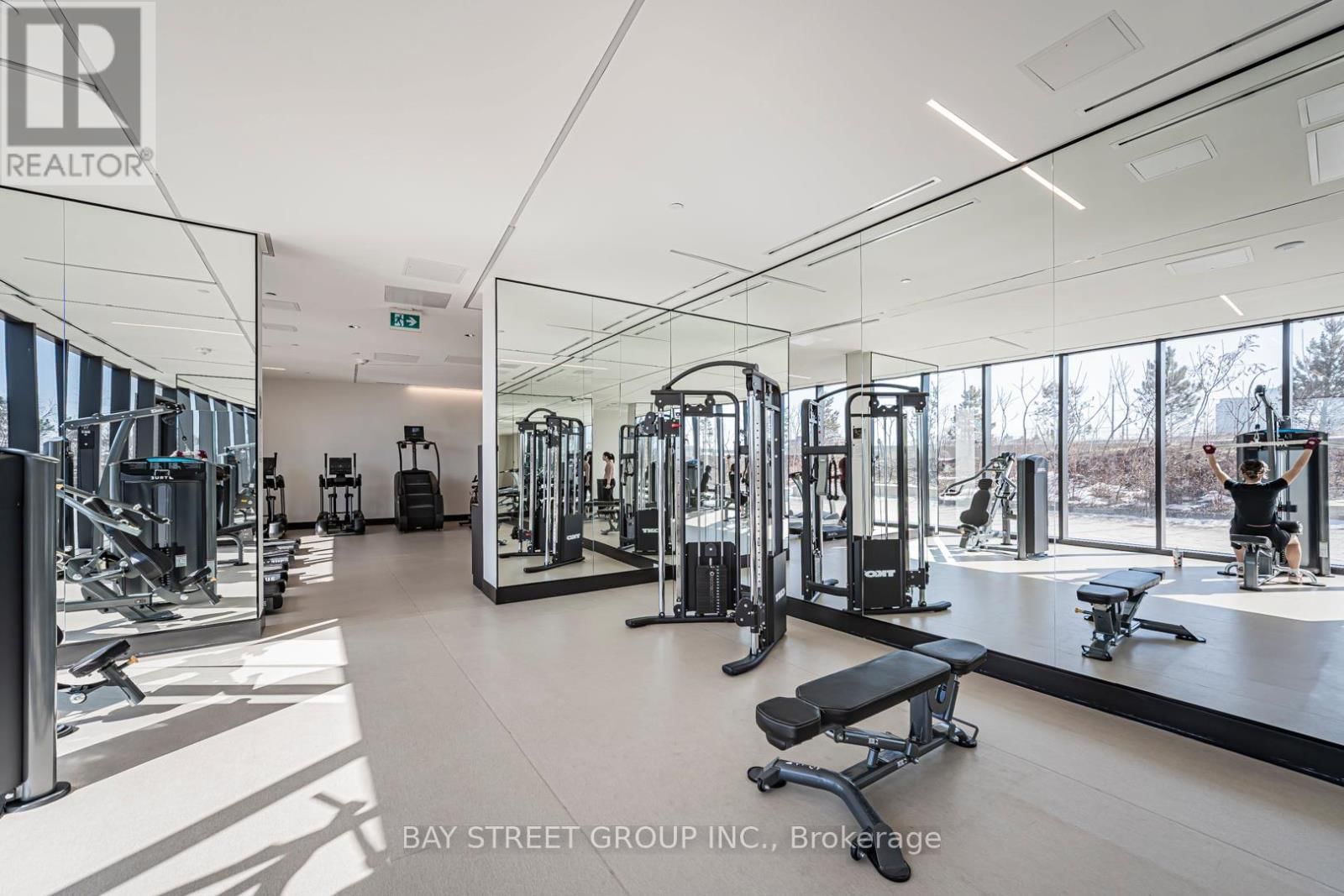 1024 - 30 TIPPETT ROAD Image 10