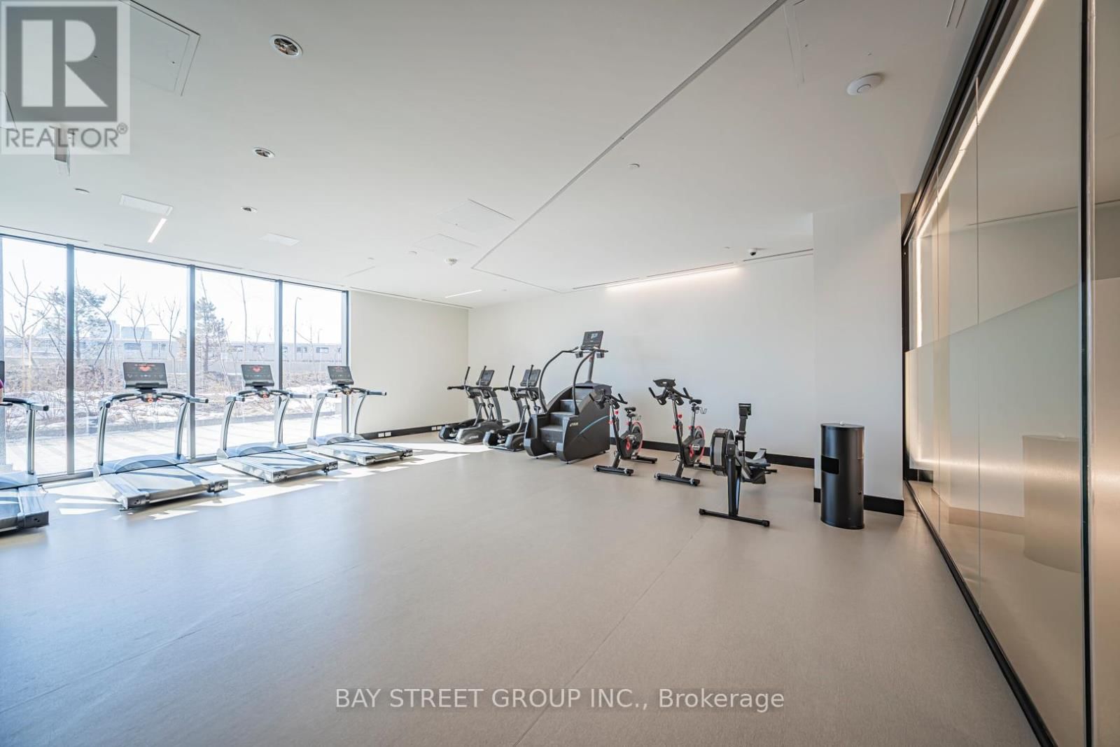 1024 - 30 TIPPETT ROAD Image 7