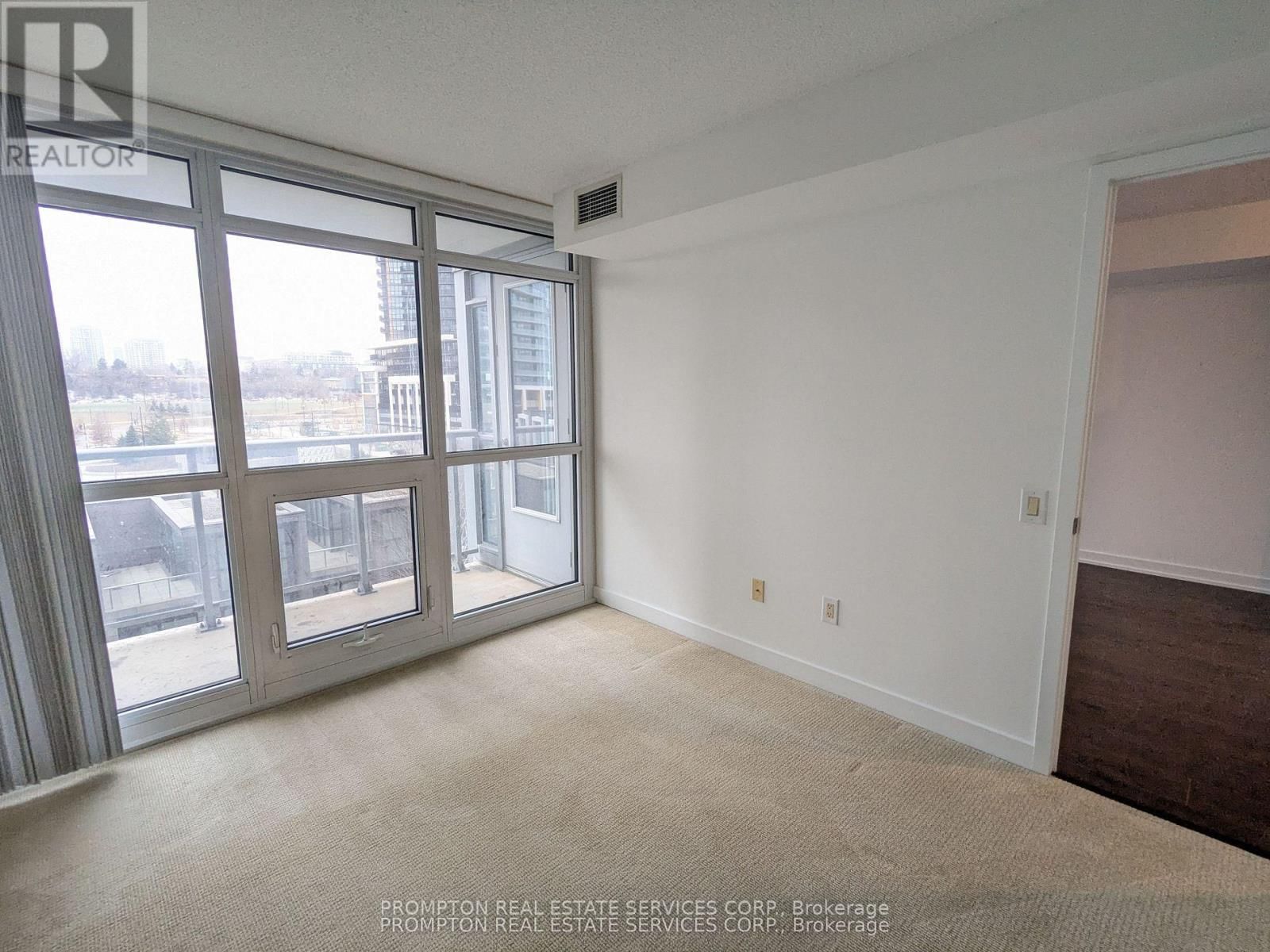 712 - 121 MCMAHON DRIVE Image 16