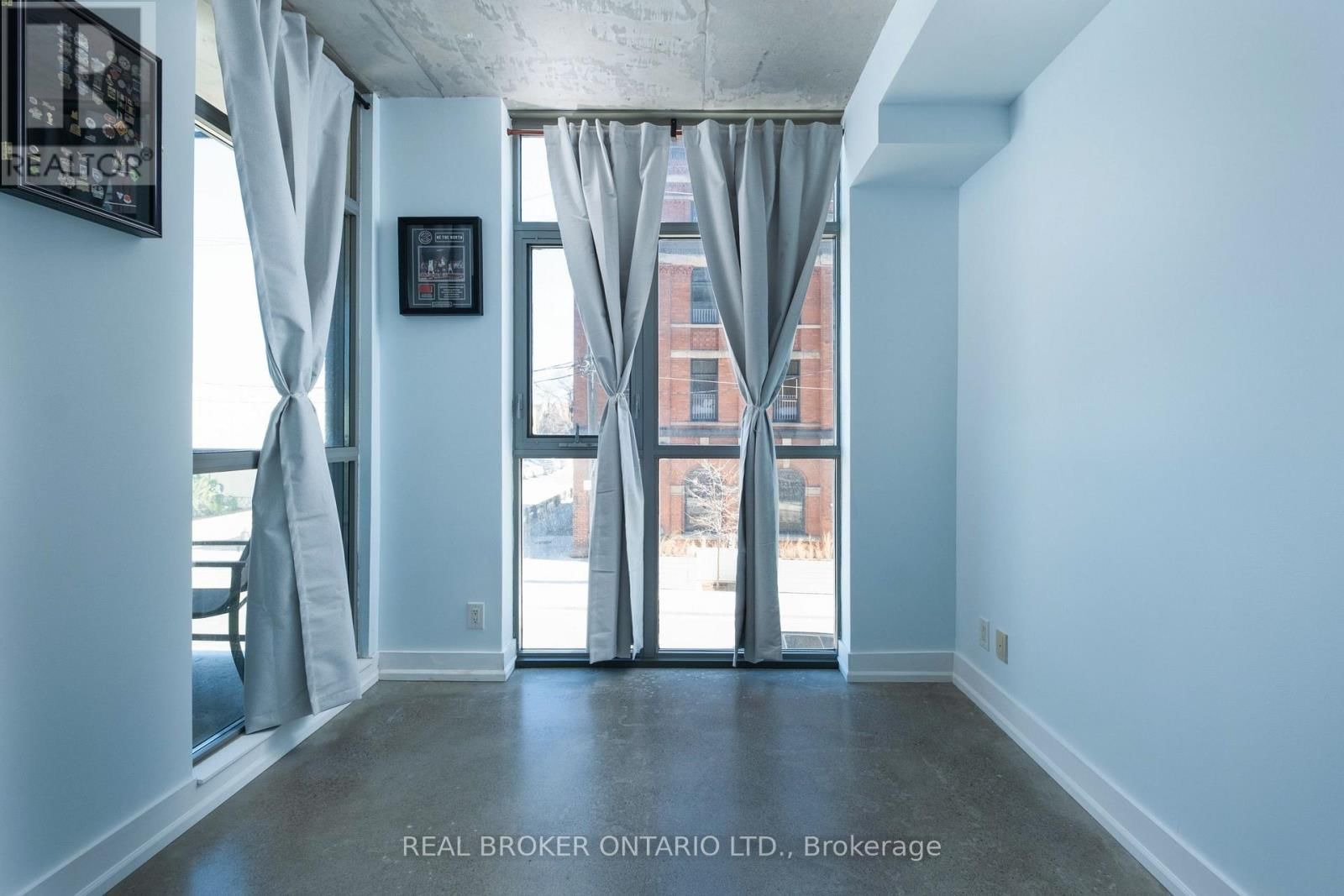 203 - 2 GLADSTONE AVENUE Image 11