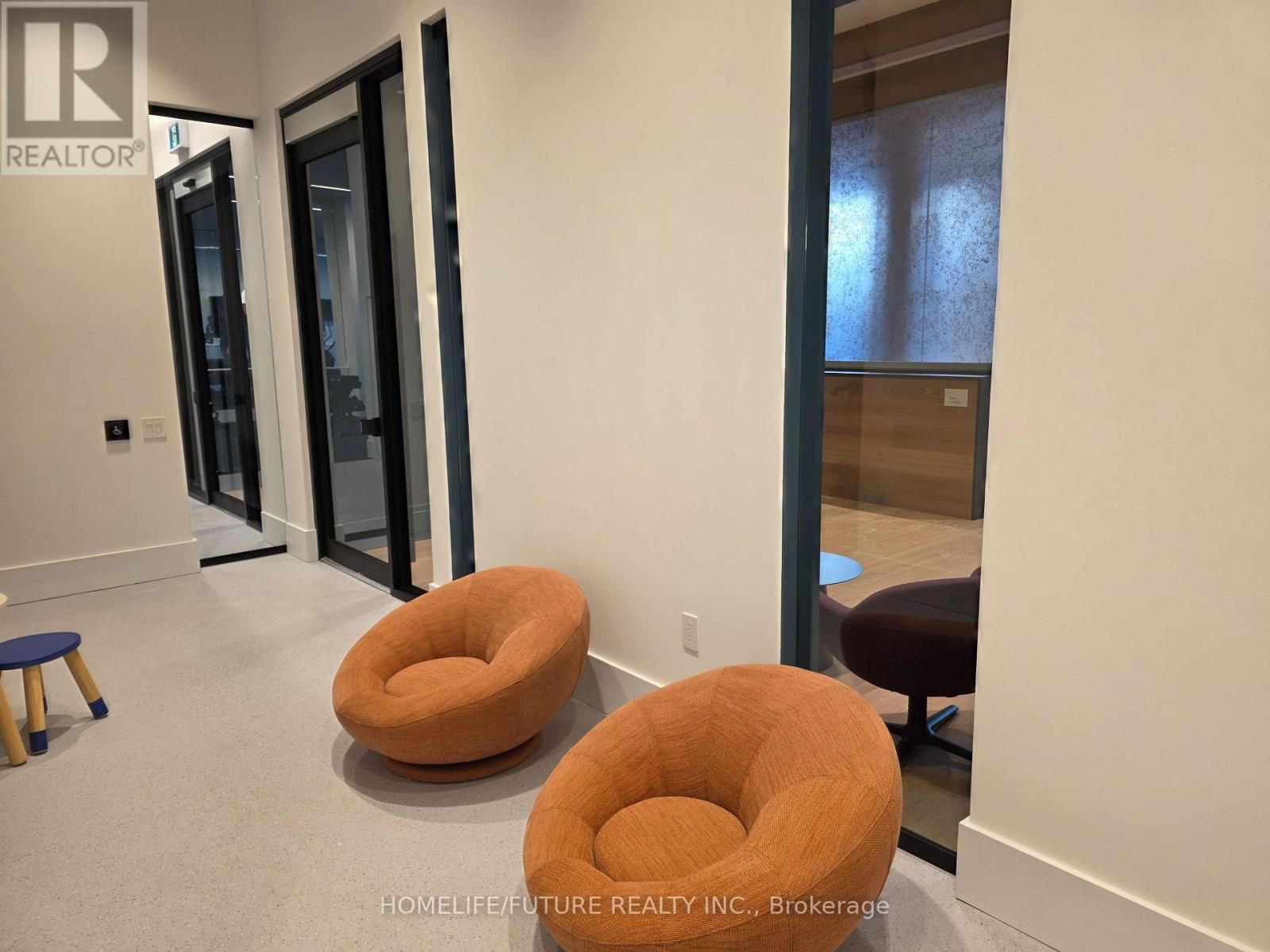 530 - 1720 BAYVIEW AVENUE Image 13