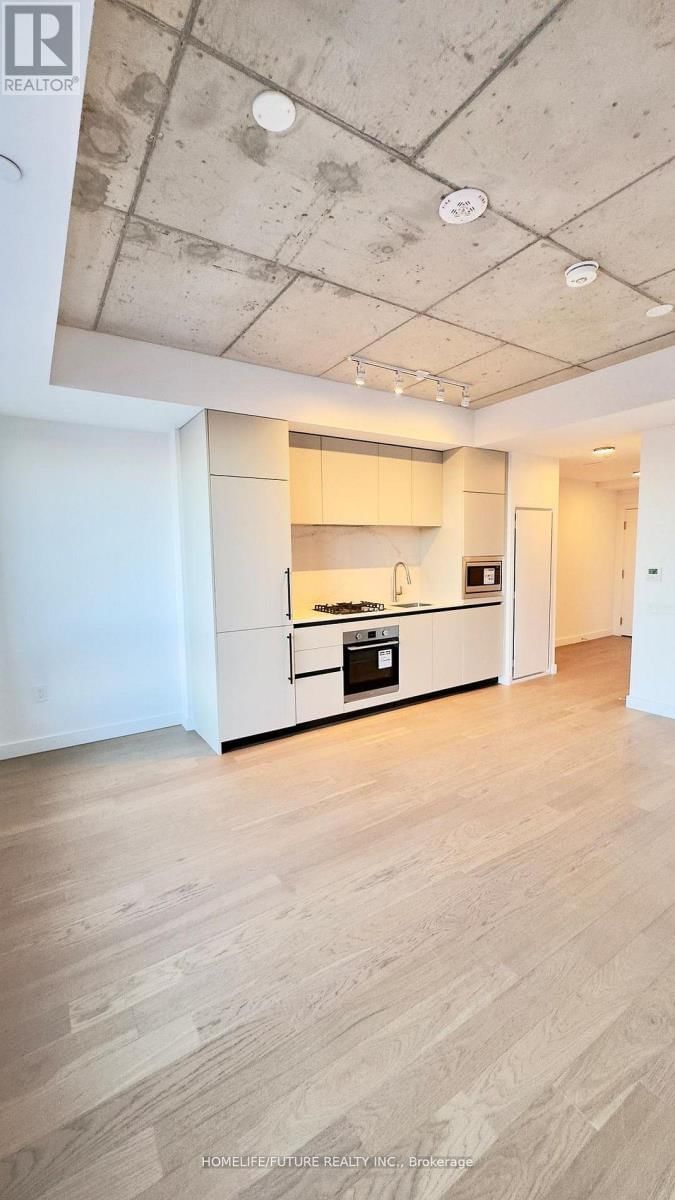 530 - 1720 BAYVIEW AVENUE Image 16