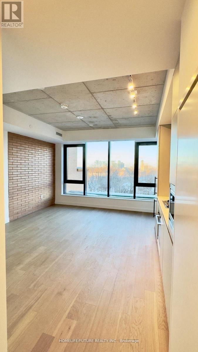 530 - 1720 BAYVIEW AVENUE Image 19