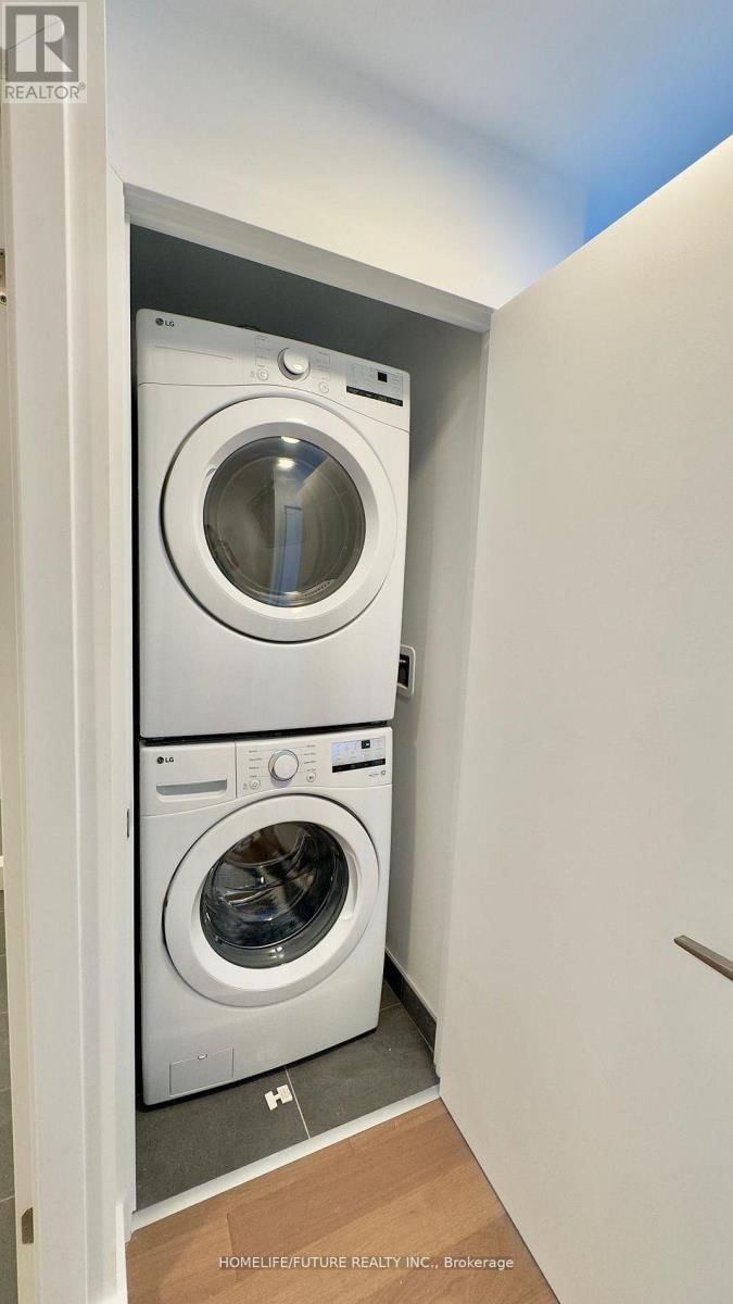 530 - 1720 BAYVIEW AVENUE Image 22