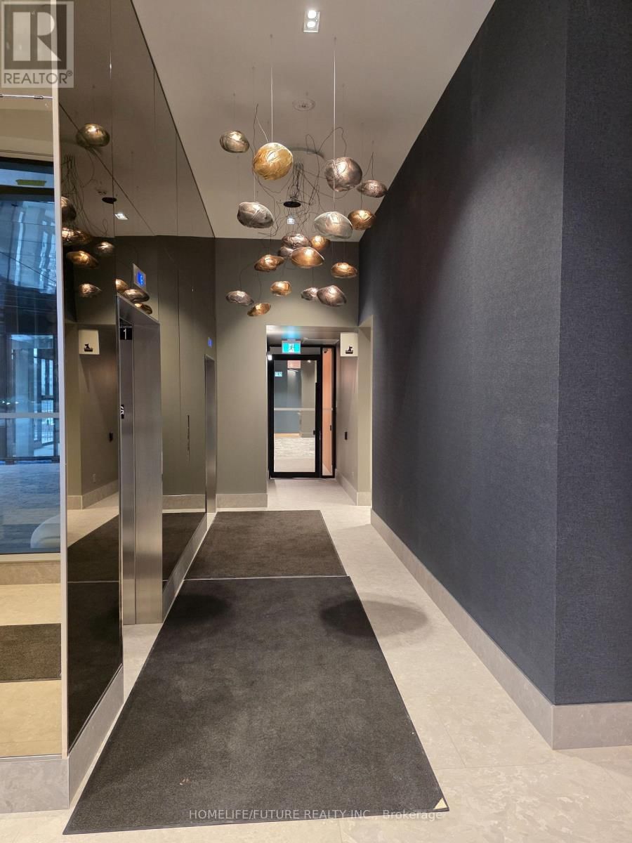 530 - 1720 BAYVIEW AVENUE Image 3