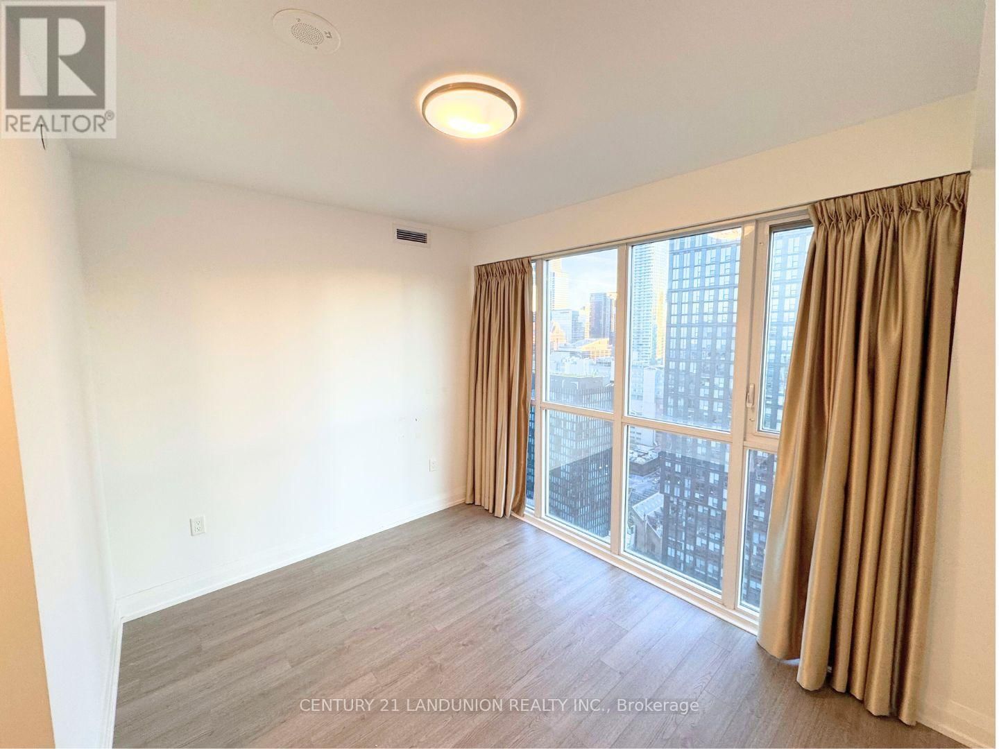 3504 - 77 MUTUAL STREET Image 10