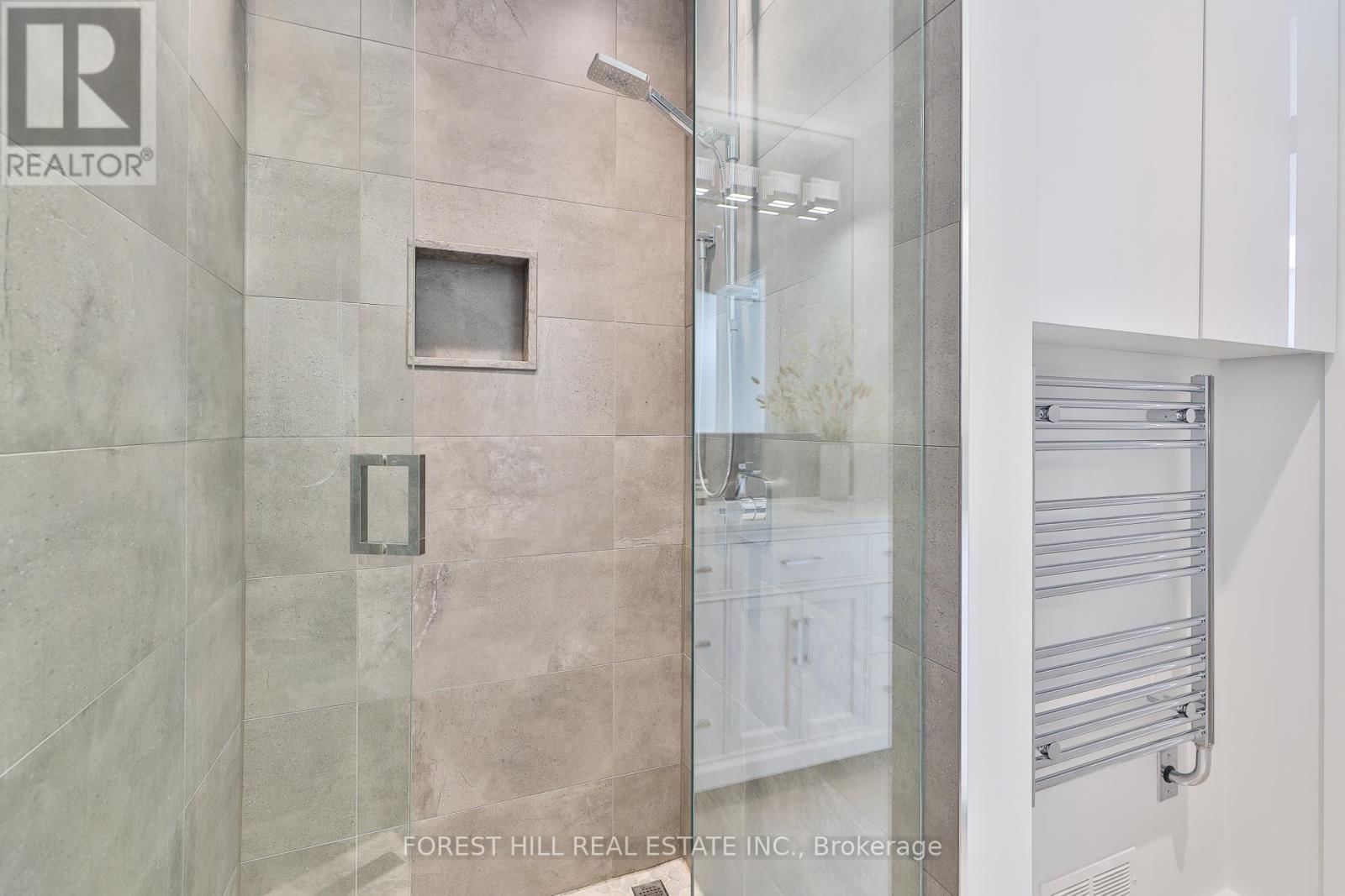 163 WYCHWOOD AVENUE Image 41