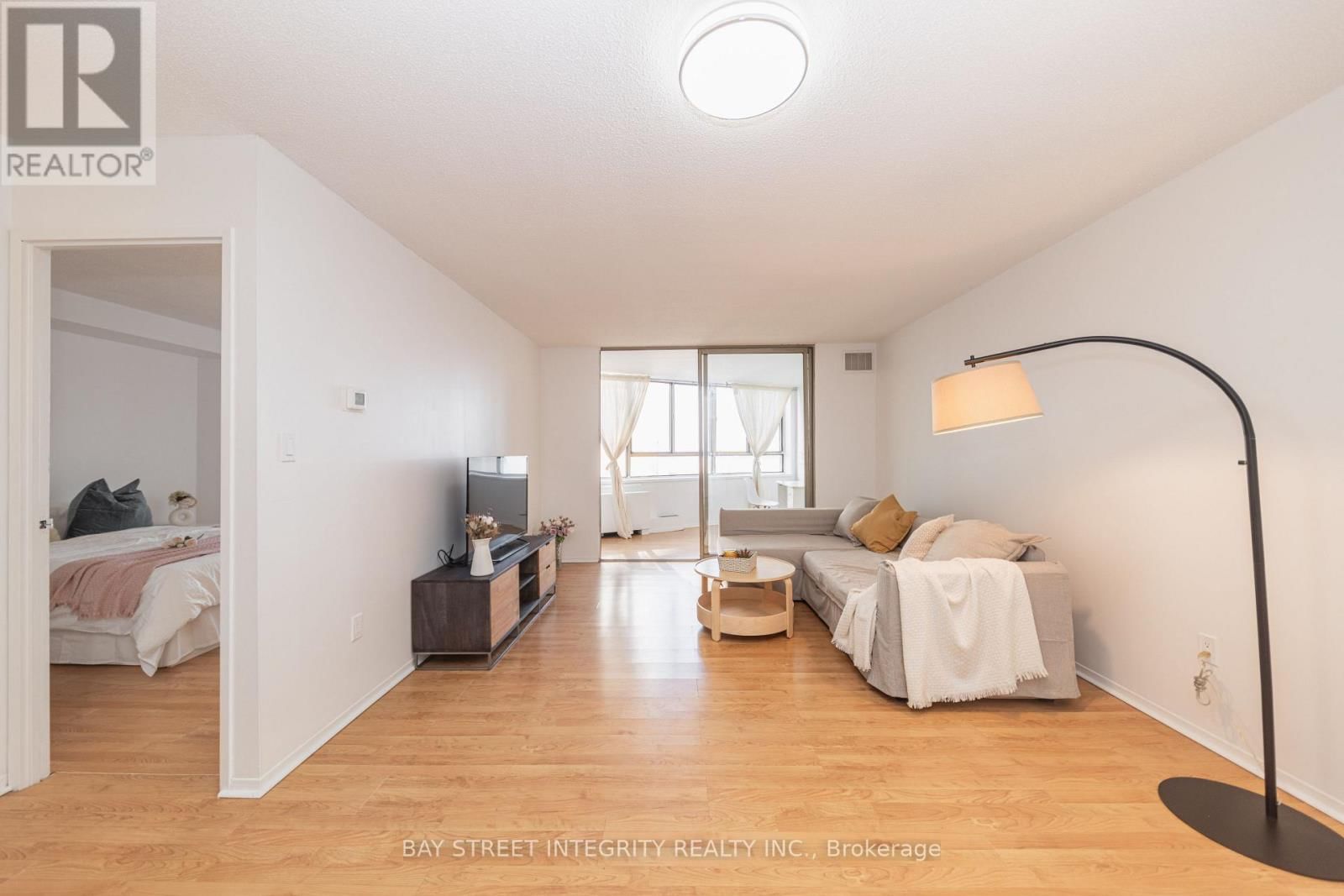 1107 - 270 QUEENS QUAY WEST Image 6