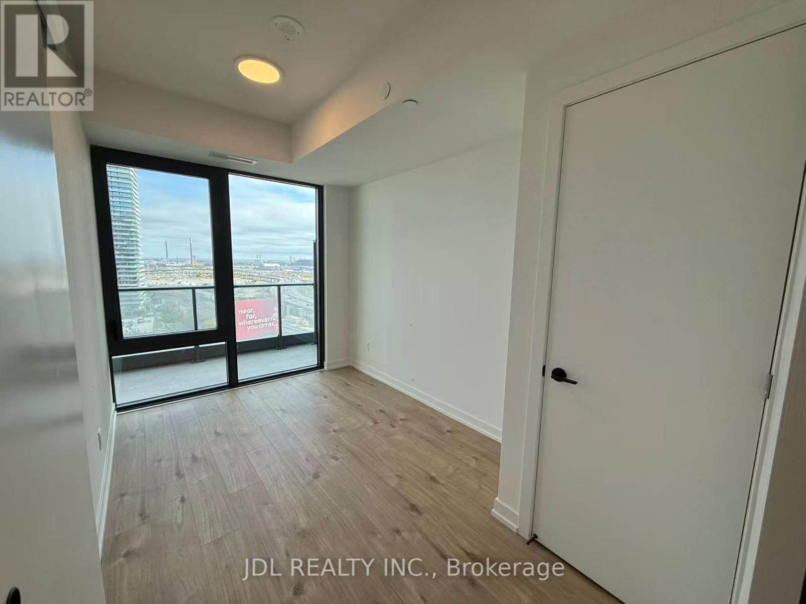 1614 - 35 PARLIAMENT STREET Image 4