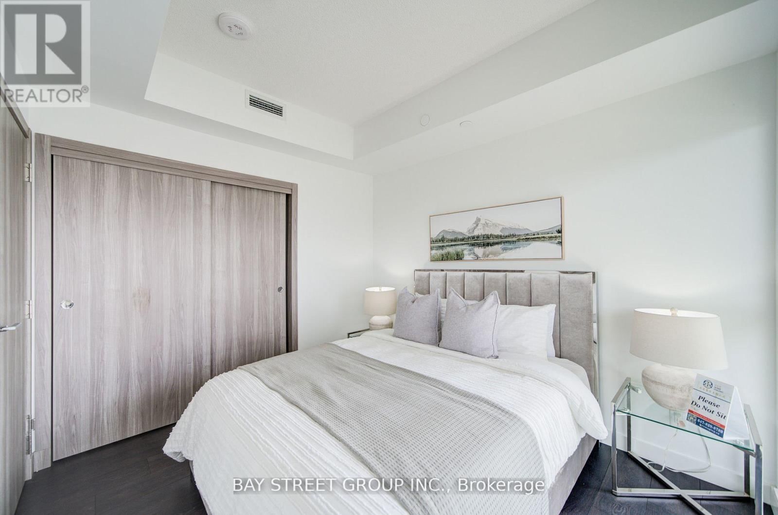 1507 - 27 MCMAHON DRIVE Image 18