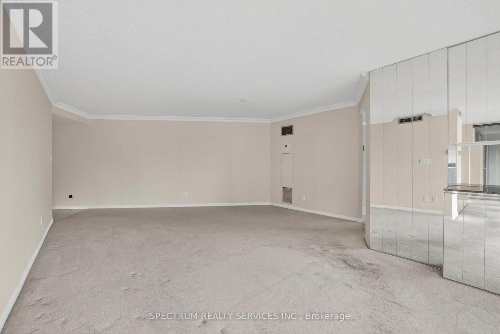 302 - 85 SKYMARK DRIVE Image 22