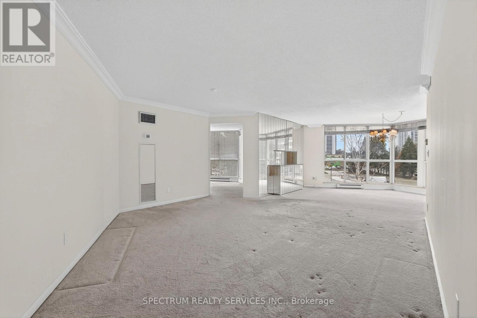 302 - 85 SKYMARK DRIVE Image 27