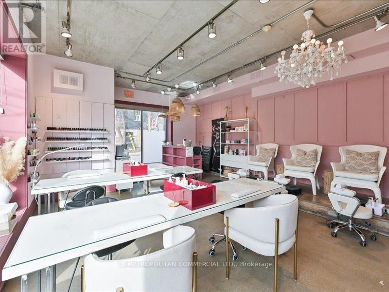 968 QUEEN STREET WEST Image 12