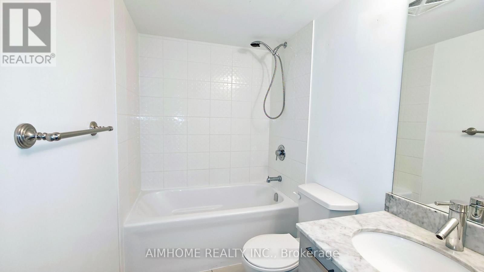 1709 - 68 ABELL STREET Image 11