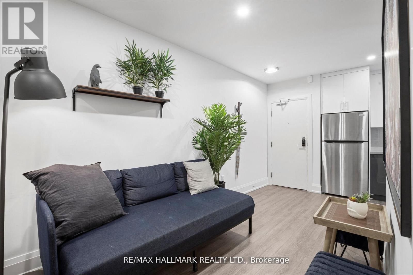 12 - 595 ST CLAIR AVENUE WEST Image 15