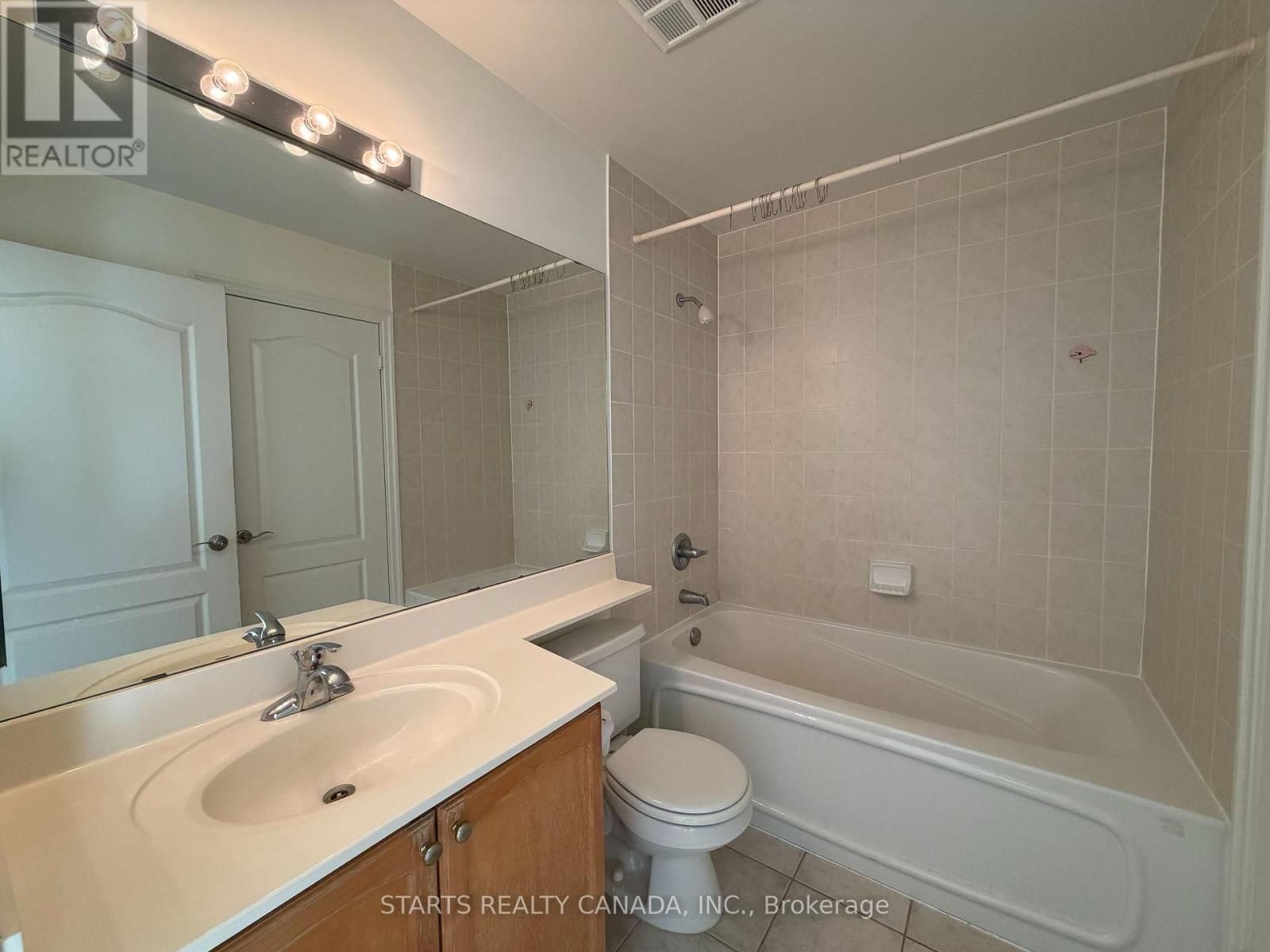 2804 - 21 HILLCREST AVENUE Image 5