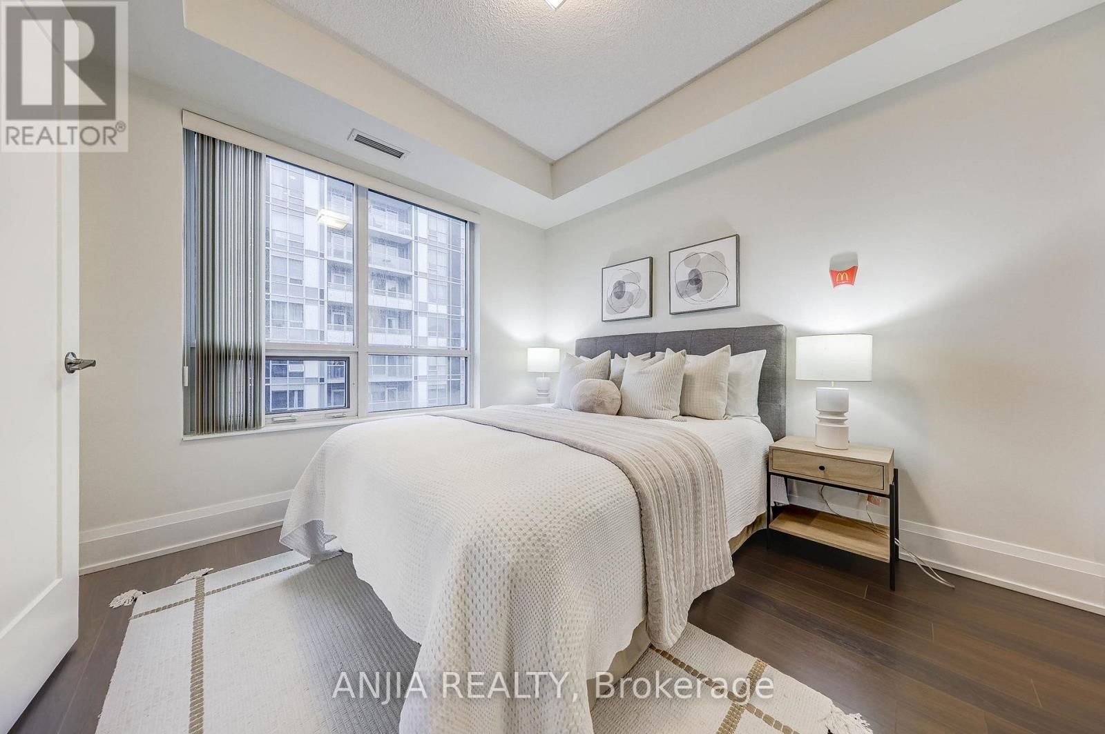 1330 - 120 HARRISON GARDEN BOULEVARD Image 17