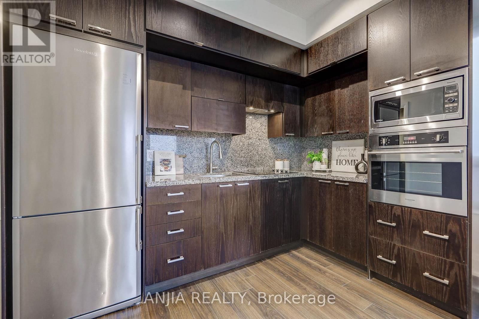 1330 - 120 HARRISON GARDEN BOULEVARD Image 8