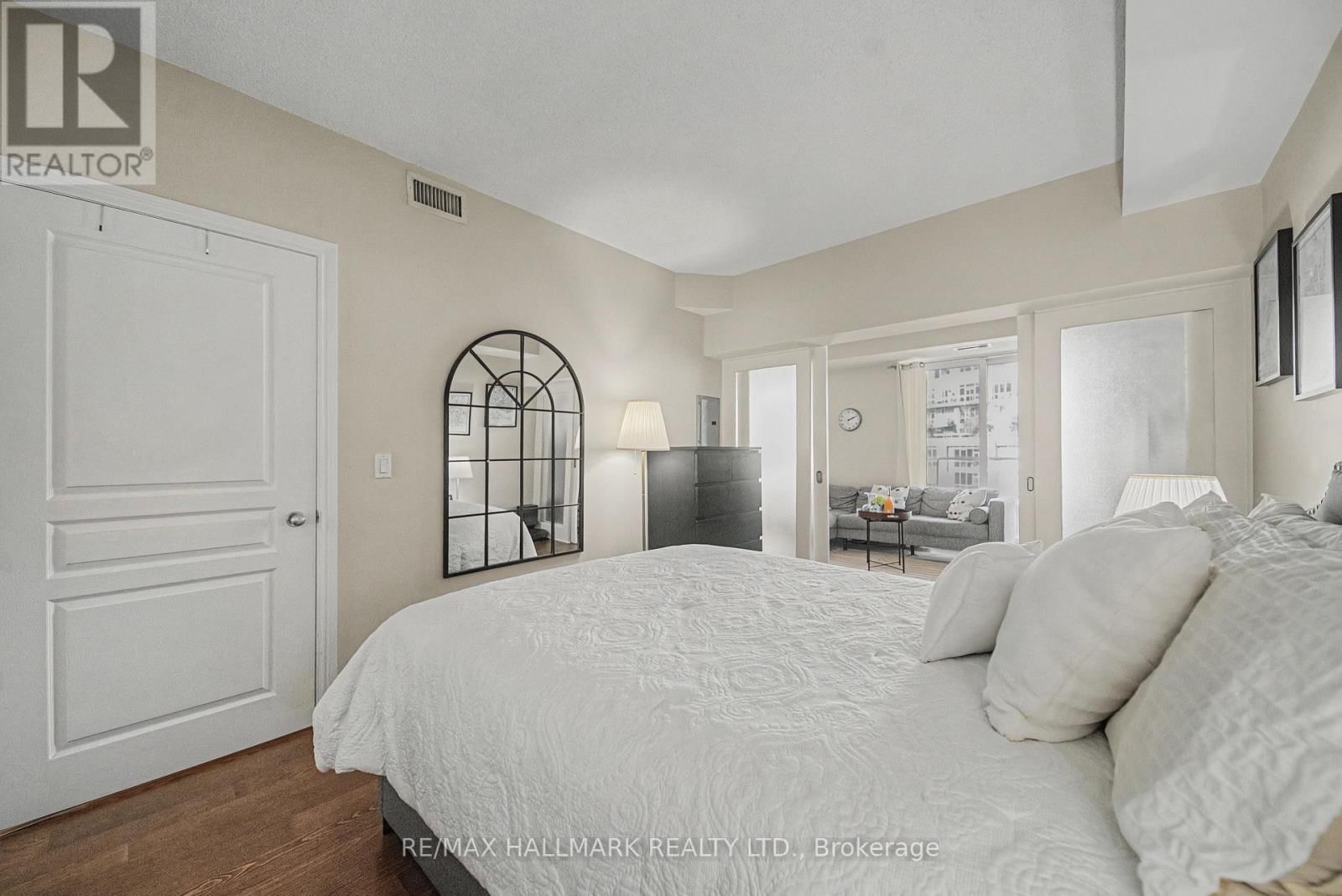 614 - 168 KING STREET EAST Image 9